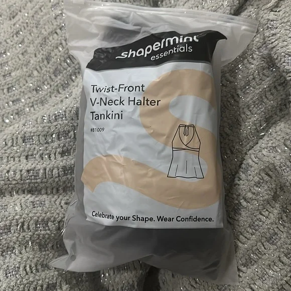 Shapermint Essentials Twist-Front V-Neck Halter Tankini Top Black XL - Picture 4 of 4